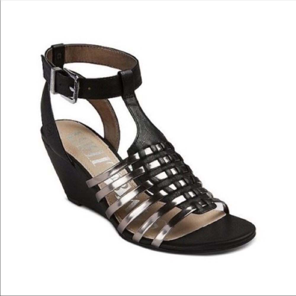 Sam & Libby black and Metallic Wedges